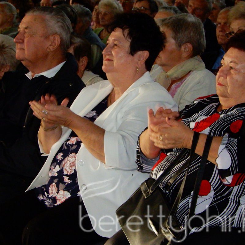 Kovács Kati koncertezett az időseknek 39
